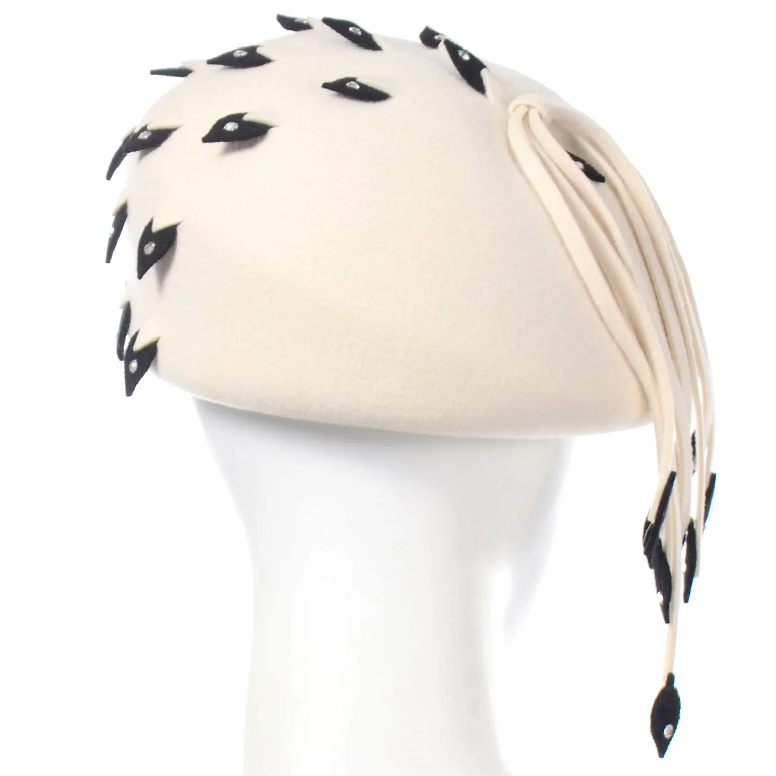 1970s Vintage Jack McConnell Ivory Wool Felt Beret Hat W Black Applique