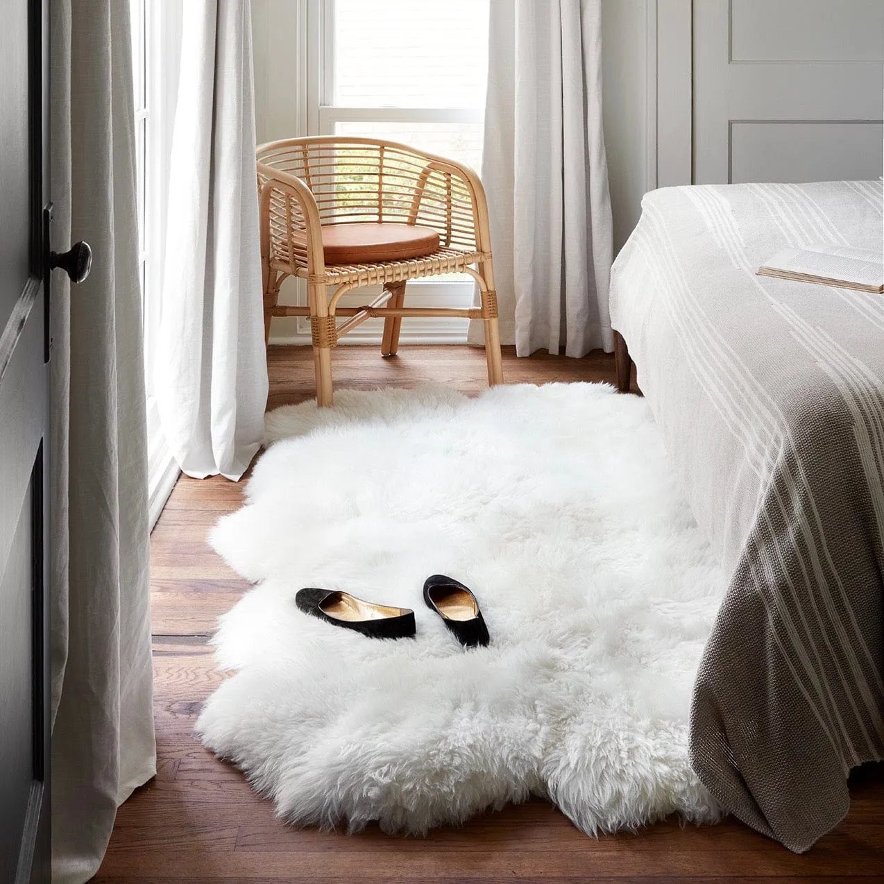 Sheepskin Accent Rug - White