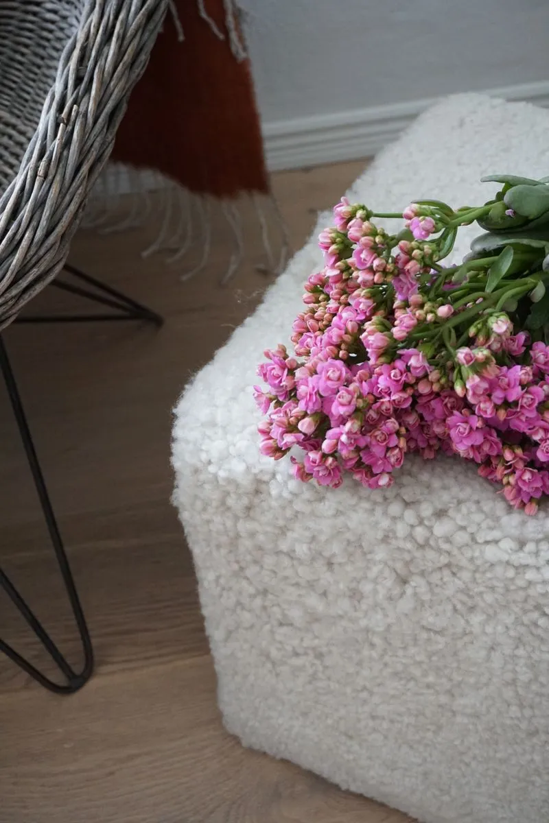 Short Wool Curly Sheepskin Pouf