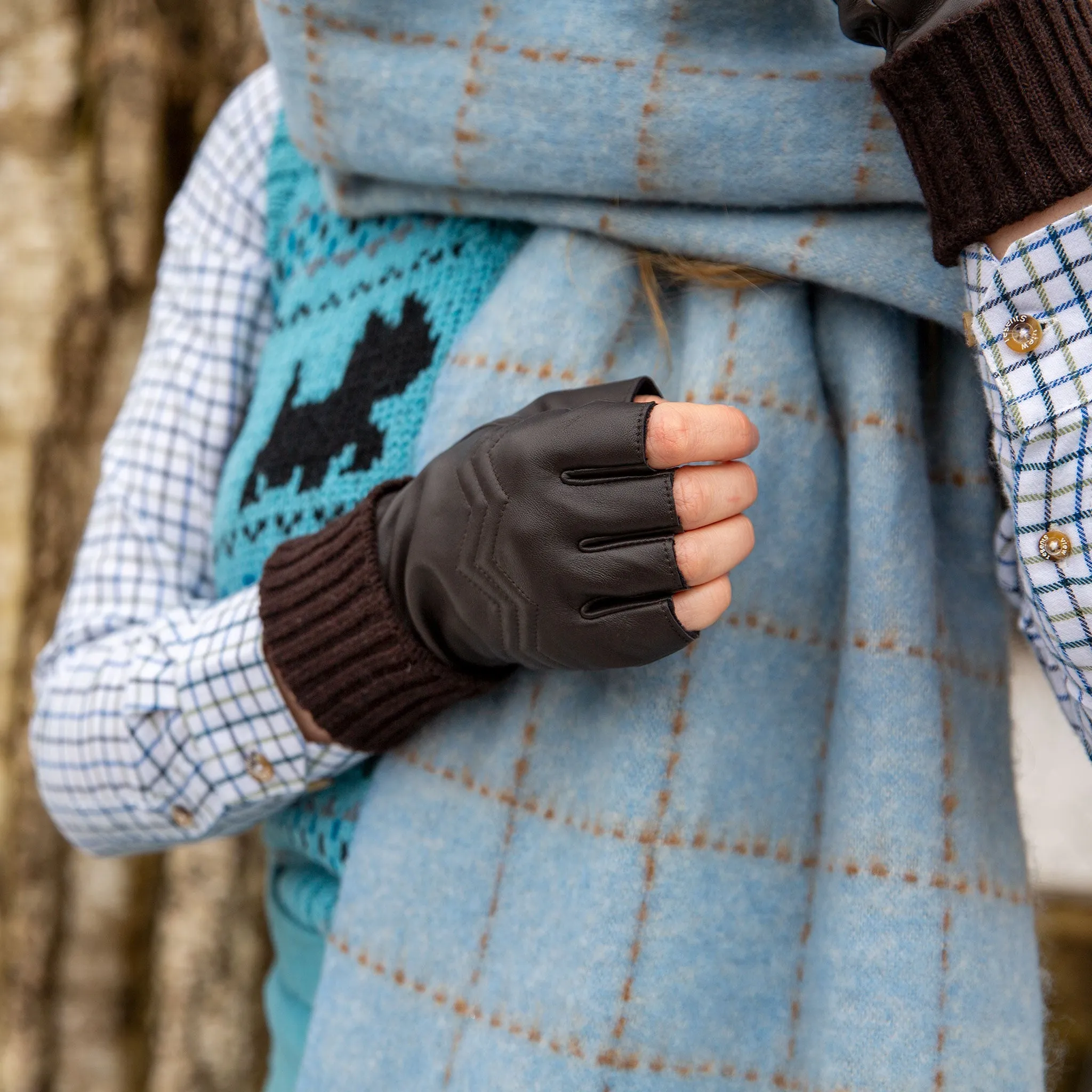 Women’s Fingerless Leather Gloves with Quilted Chevron Design